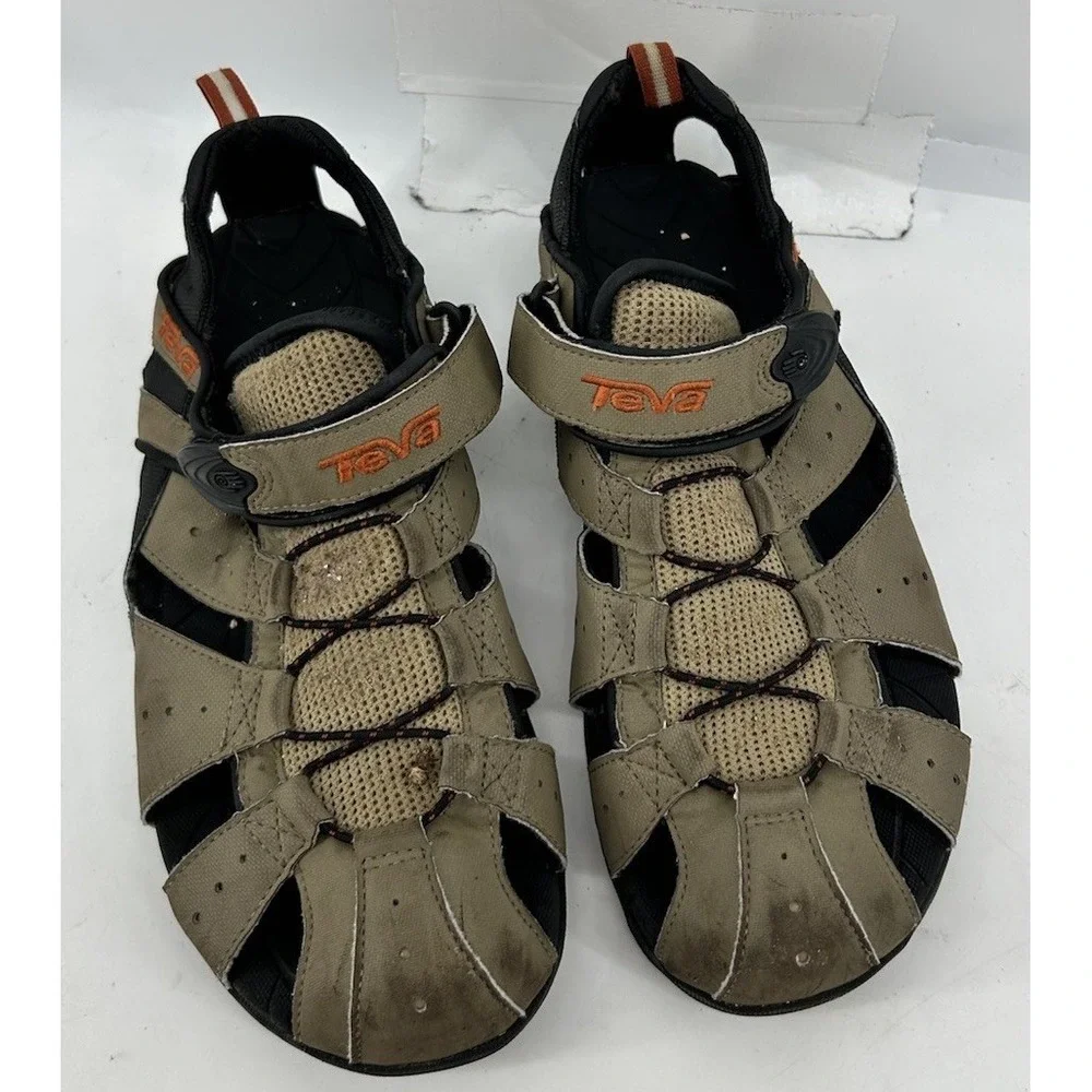 Teva Deacon Closed Toe Hiking Sandals Beige Leather Men's Size 9